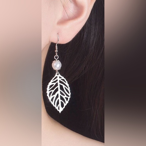 Pearl Leaf Drops - Picture 3 of 4